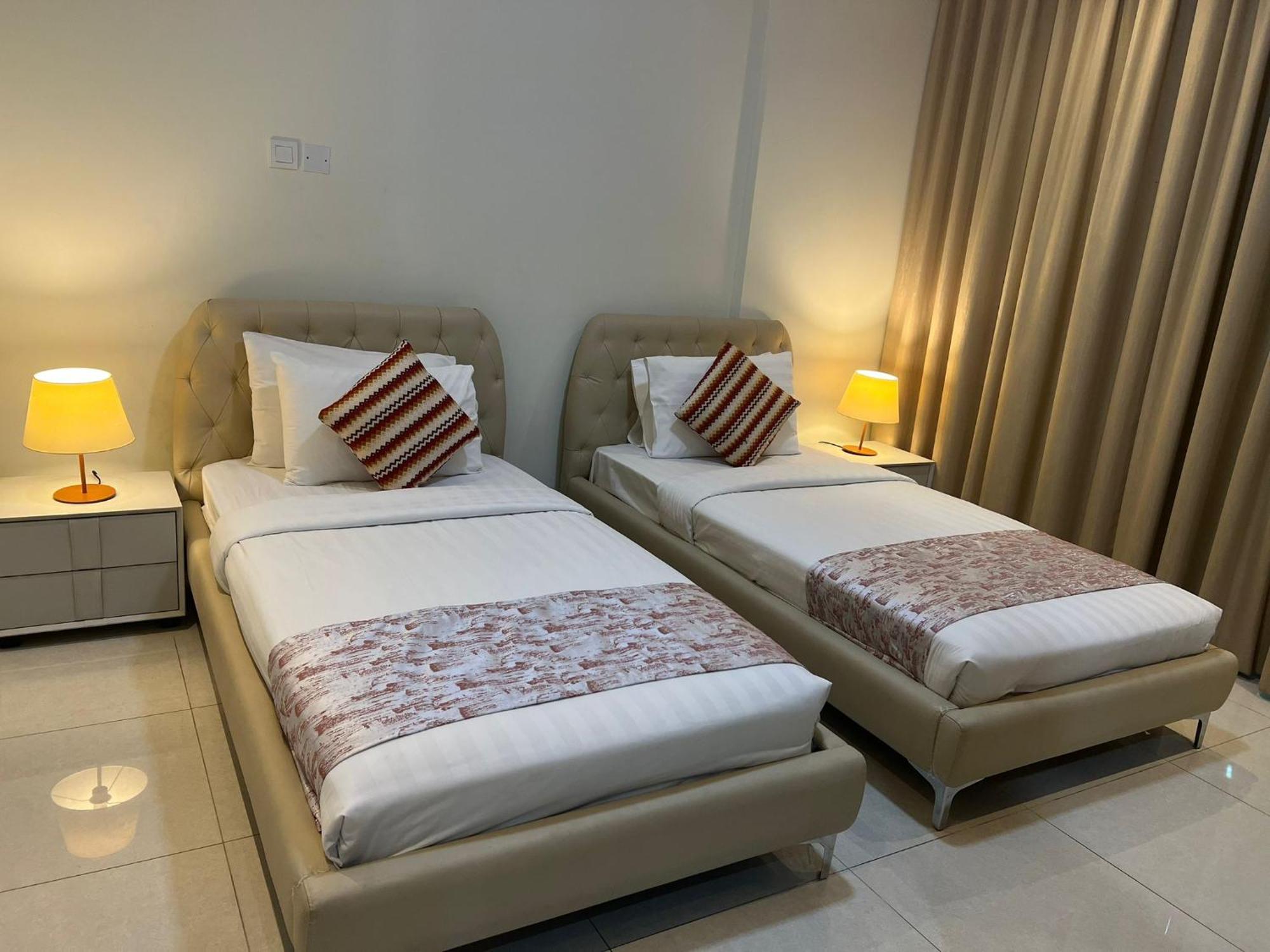 Sirius Tower Aparthotel Manama Exterior photo